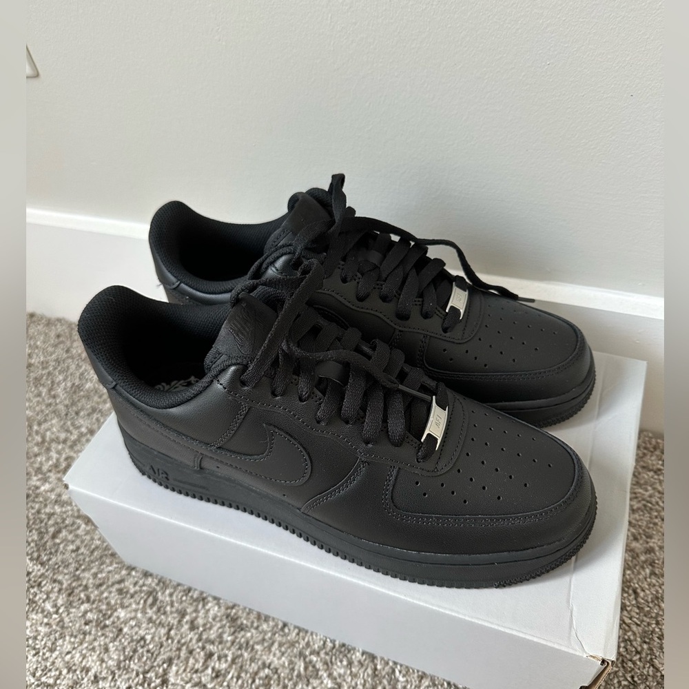 New Mens Air Force 1 Black Size 9 *NEW*